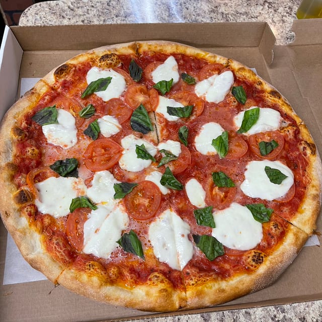 Margherita Pizza.