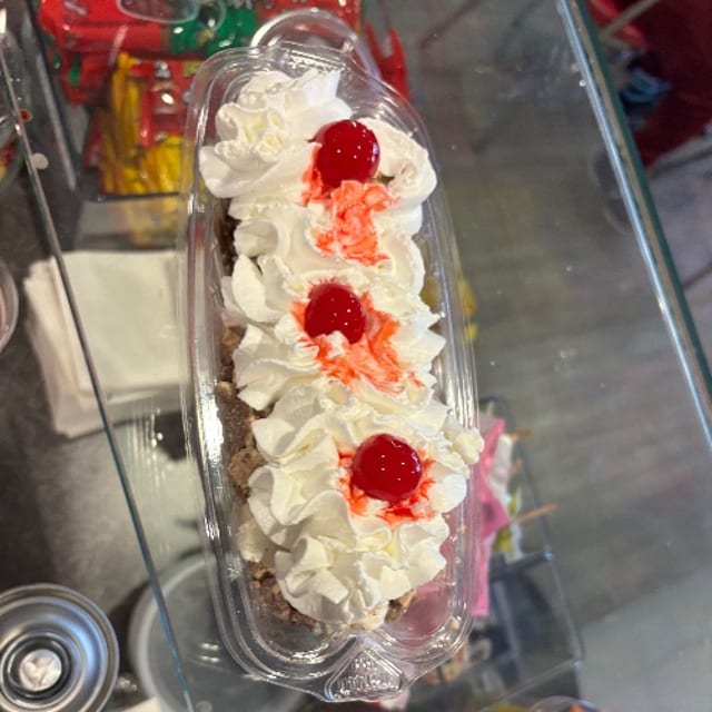Banana split.